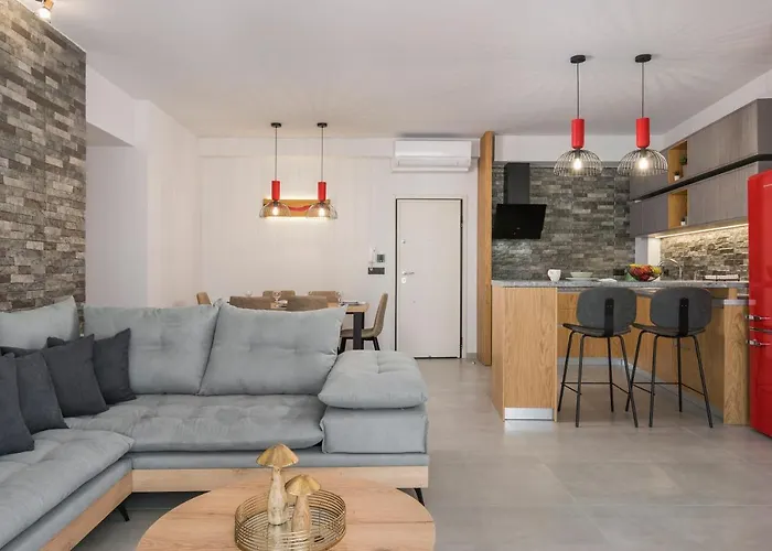 Aromi Apartments